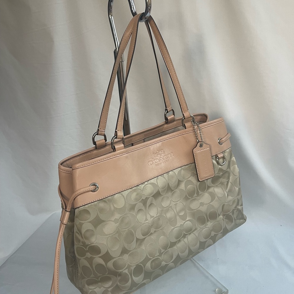 COACH 32702 $298 SIGNATURE CANVAS NUDE LEATHER TRIM DRAWSTRING HANDBAG PURSE